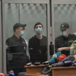 Группа девушек оплатила адвоката за 300 тысяч рублей напавшему на школу в Казани