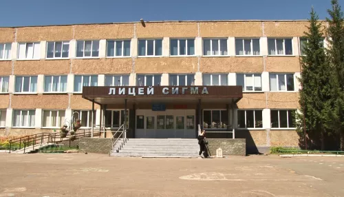 Ребенку жительницы Барнаула отказали в зачислении в школу: женщина ищет правду