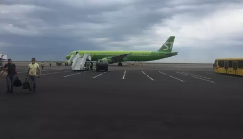 В Барнауле снова отложили вылет самолета авиакомпании S7 из-за проблем на борту