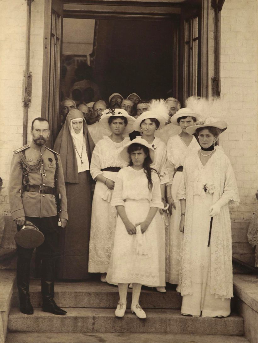 Император Николай II с семьей