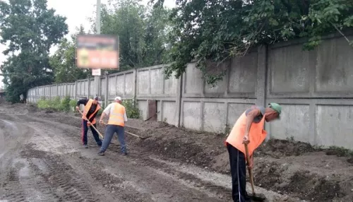 В Бийске осужденные занимаются благоустройством территории города