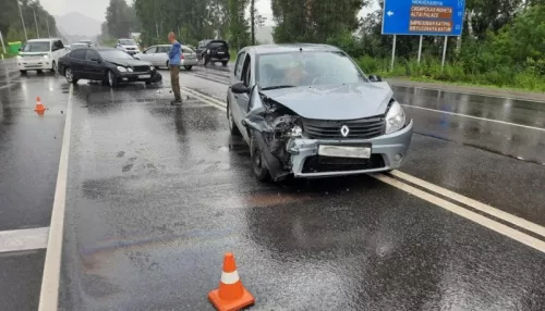 Барнаулец и его пассажир пострадали в ДТП на Чуйском тракте в районе озера Ая