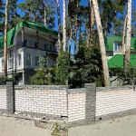 Коттедж директора скандально известного холдинга можно купить в Барнауле