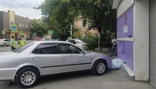 Задавила сожителя: следователи раскрыли детали ДТП с наездом на толпу в Барнауле