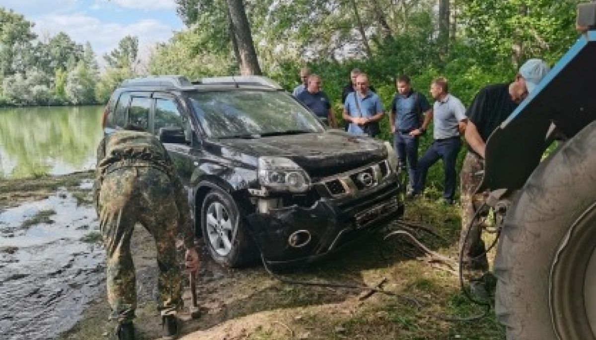 Авто алтайский край. Затонувшие автомобили. Утонувшие в машине люди трупы. Автомобиль утонул Сергей Алтайский край иномарка. Автомобиль утонул Сергей Алтайский край утонул.