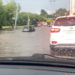 Сильный ливень обрушился на Новосибирск и затопил дороги