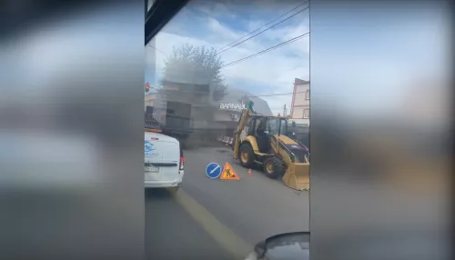 В Барнауле перекрыли улицы из-за повреждения на газопроводе