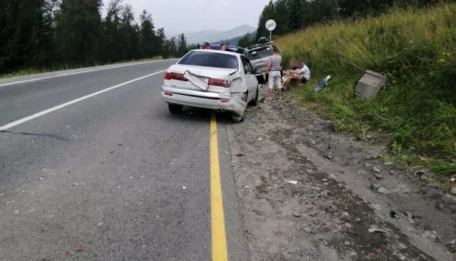 Дети пострадали в ДТП с тремя авто на Семинском перевале