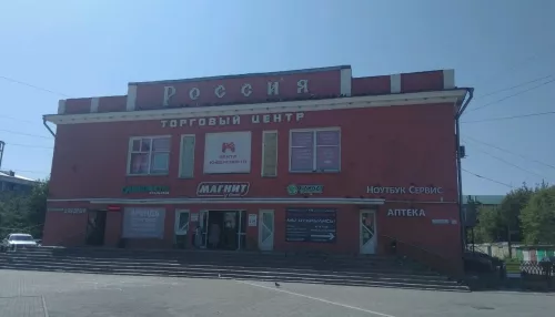 Площадь перед ТЦ Россия в Барнауле не будут благоустраивать