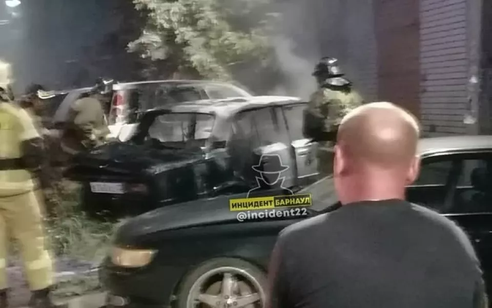 В Барнауле ребёнка подозревают в поджоге Жигулей