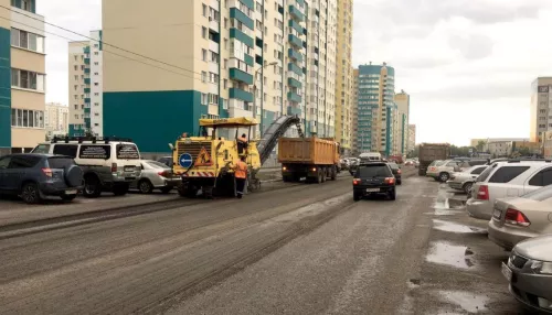Убитую дорогу в спальные районы Барнаула восстановят к 1 сентября