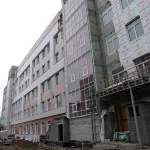 Главврач и застройщик рассказали о проблемах строящейся поликлиники в Барнауле