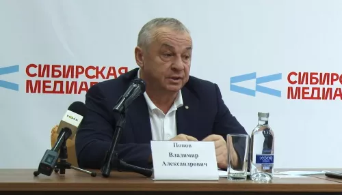 Кандидат в депутаты Госдумы Владимир Попов получил заветное удостоверение