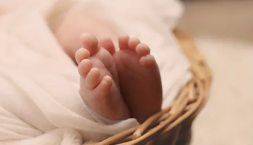 Врачи приняли роды у 42-летней сибирячки, которая не знала о беременности