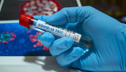 В Роспотребнадзоре объяснили отрицательный тест при коронавирусе