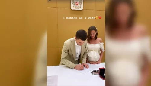 Модель Алеся Кафельникова показала фото регистрации брака