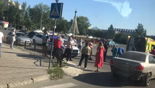 Появилось видео с места ДТП со сбитыми девочками-пешеходами в Бийске