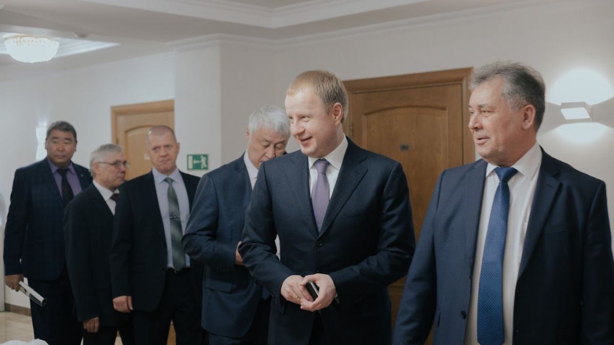 Виктор Томенко и Александр Романенко в АКЗС