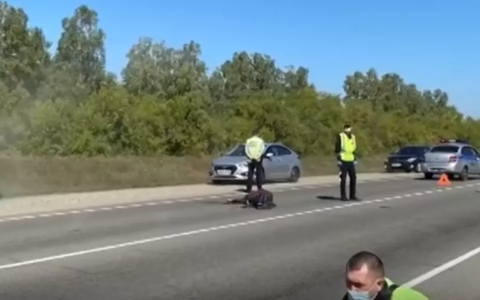 Мотоциклист погиб при столкновении с авто на Змеиногорском тракте
