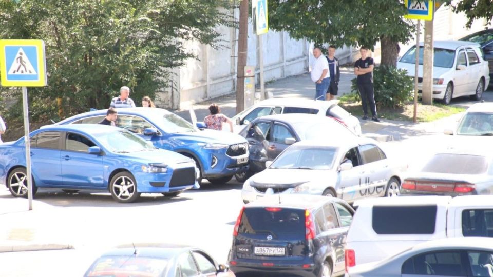 Сколько Магазинов В Перекрестке