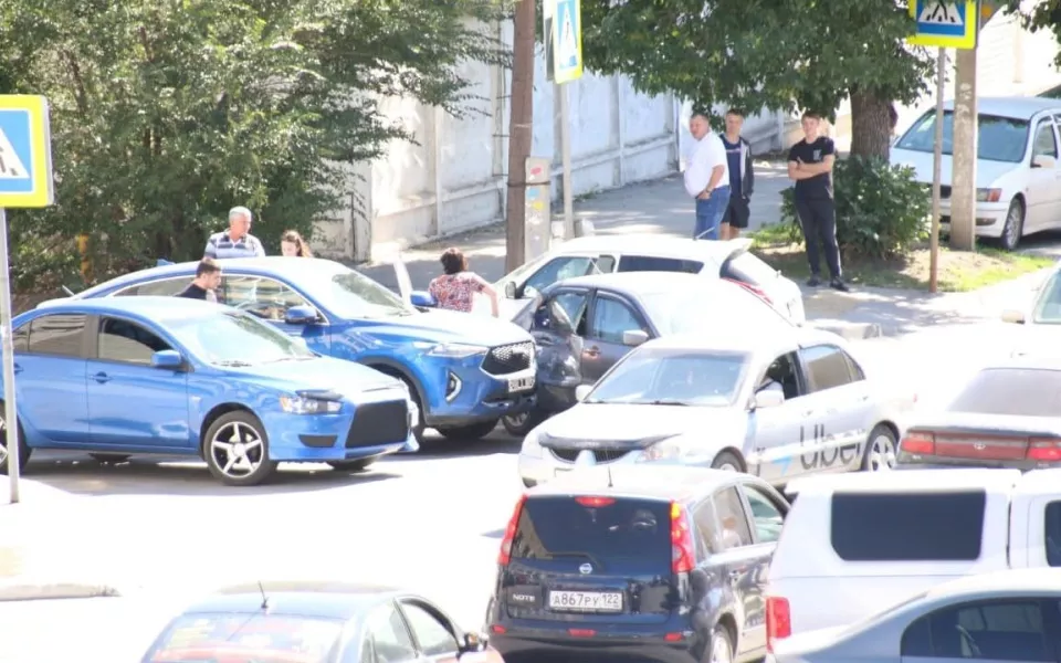 15 человек погибли в Барнауле за полгода в дорожных авариях