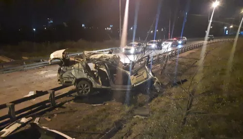 Два человека погибли в ДТП с Lexus на мосту в Новосибирске