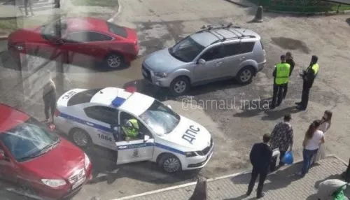 В Барнауле женщина-водитель перепутала педали и сбила ребенка