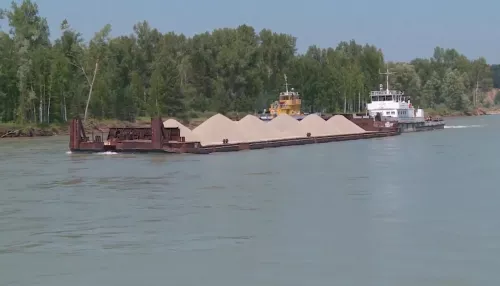 По рекам Алтайского края перевозят почти 900 тысяч тонн грузов