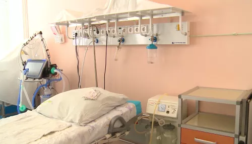 В Алтайском крае коечный фонд в ковид-госпиталях заполнен больше всех в Сибири