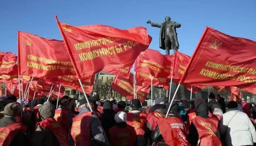 Коммунисты России отозвали иск против лидера КПРФ на Алтае Марии Прусаковой
