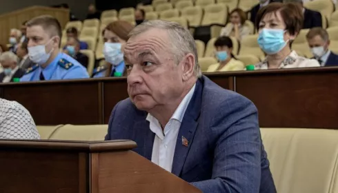 Экстравагантный кандидат Владимир Попов отказался от участия в выборах в Госдуму