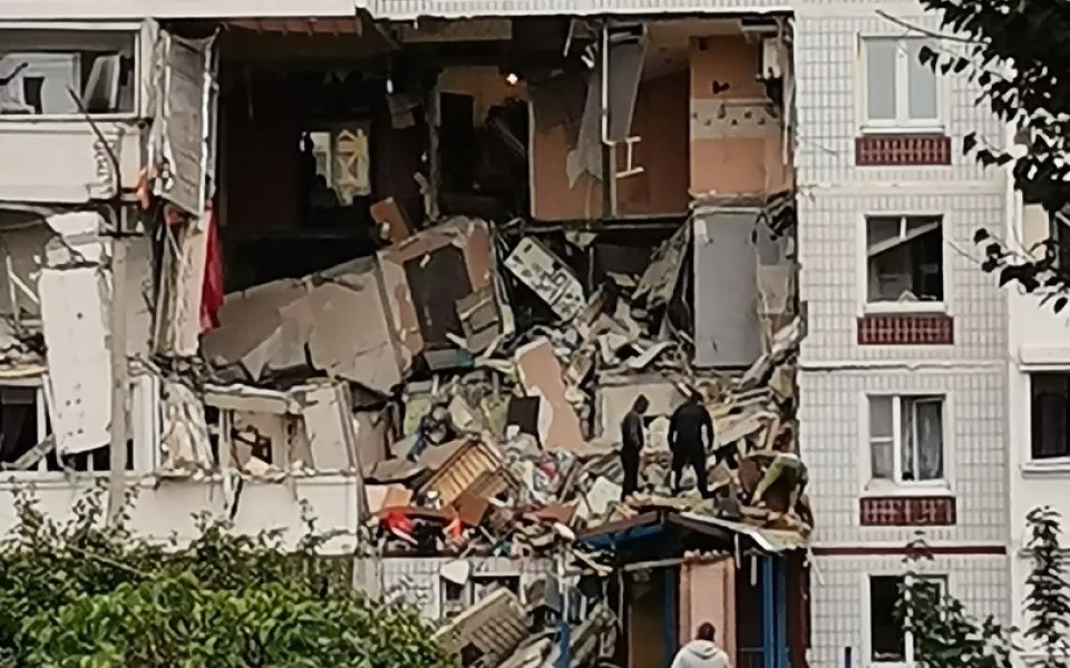 Два человека погибли при взрыве в многоэтажке Ногинска. Видео