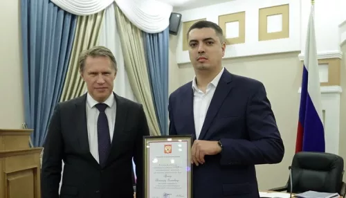 Глава минздрава России вручил награды алтайским медикам