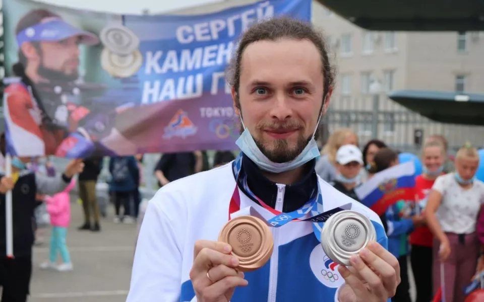 Алтайский стрелок Сергей Каменский получил орден и новый BMW