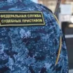 Жительница Нижегородской области спряталась от приставов в тумбочке