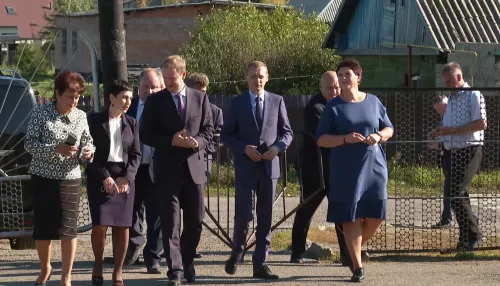 Губернатор Томенко проинспектировал соцобъекты в Первомайском районе