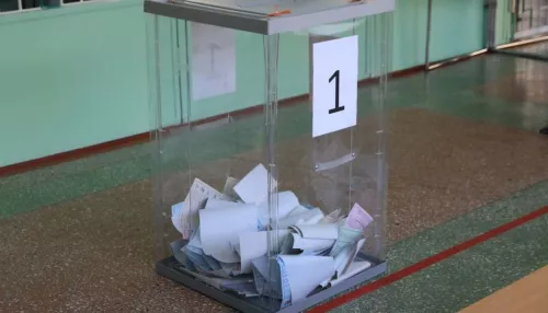 Единая Россия кое-как обходит КПРФ на думских выборах на Алтае: первые данные