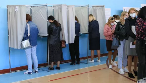 Подвозы и неправильные надомники: какие нарушения нашли на выборах на Алтае