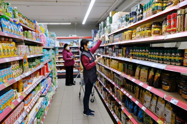 В Алтайском крае летом подешевели овощи и сахар, но подорожал бензин