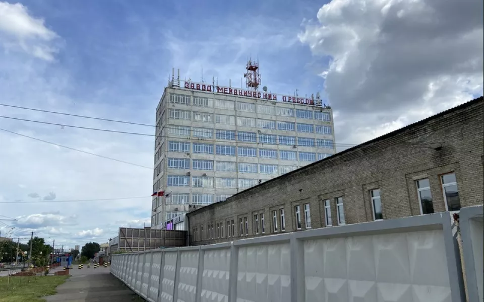 Против завода механических прессов в Барнауле подали иск о банкротстве