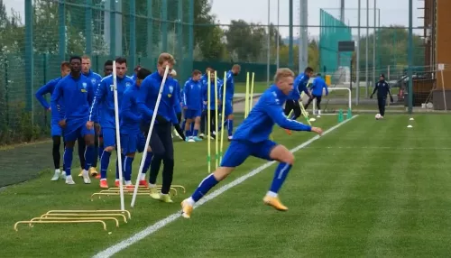 Футболисты Динамо-Барнаул готовятся к матчу с командой элитного дивизиона