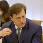 Главе алтайского минздрава Попову прочат отставку и повышение