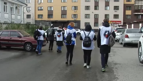 В Барнауле общественники борются с граффити, рекламирующими наркомагазины