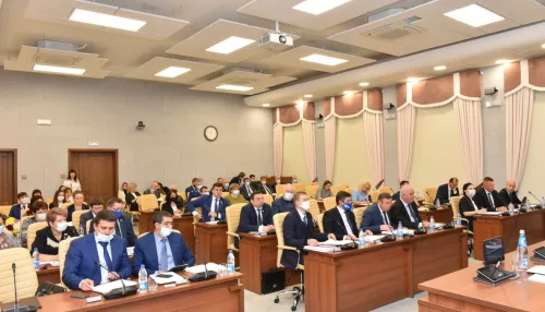 В Барнауле депутаты Думы утвердили официальные символы краевой столицы
