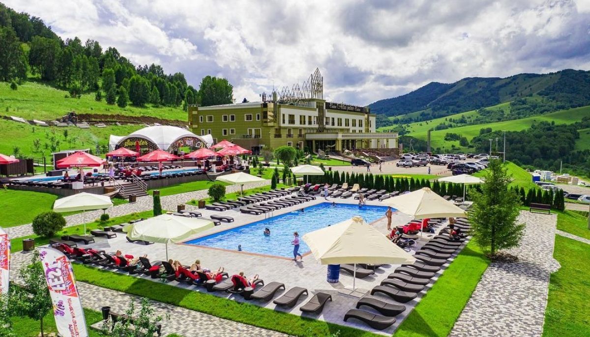 Зона в горном алтае. Турбаза горное озеро телецкое алтай. Село чемал горный алтай. Алтай турбаза бирюзовая катунь. Усть сема горный алтай.