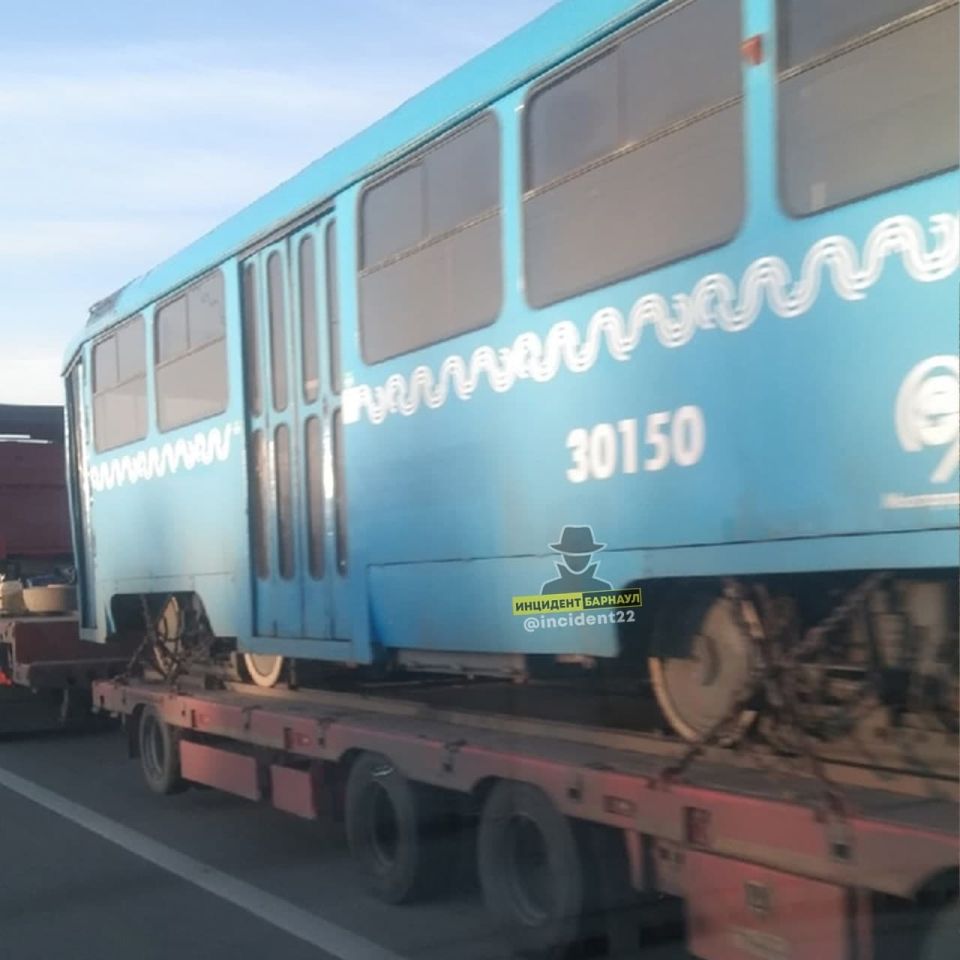 Трамваи едут в Барнаул