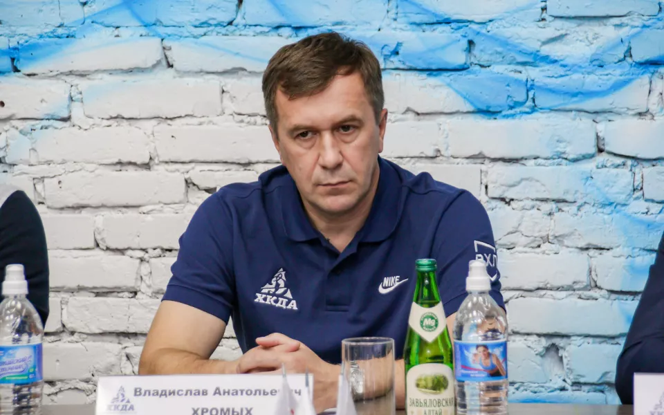 Главного тренера хоккейной команды Динамо-Алтай вызвала сборная России