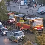 Трамваи в Барнауле остановились на час из-за падения пассажирки