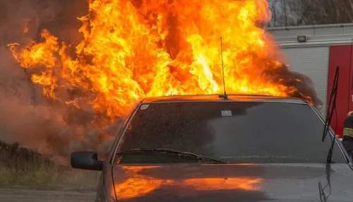 В Алтайском крае неизвестные сожгли служебное авто врио начальника полиции