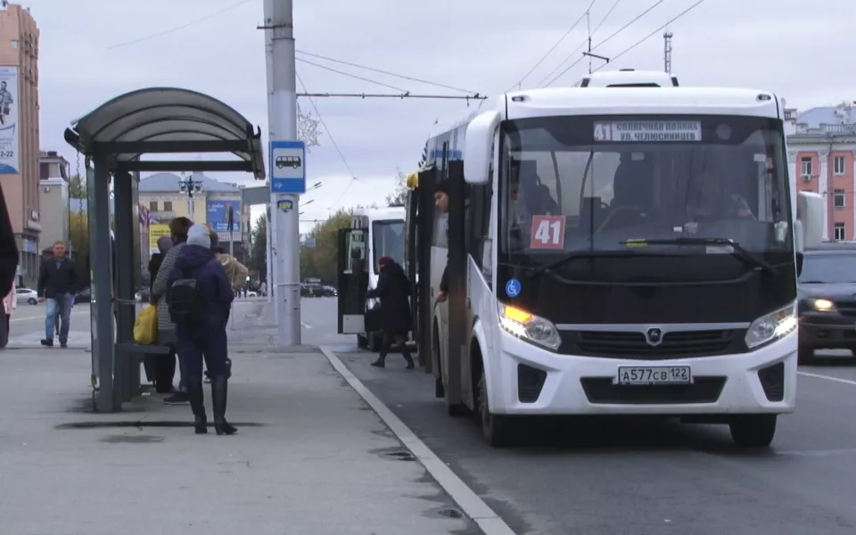 В Барнауле изменят маршруты автобусов на время ремонта теплотрассы